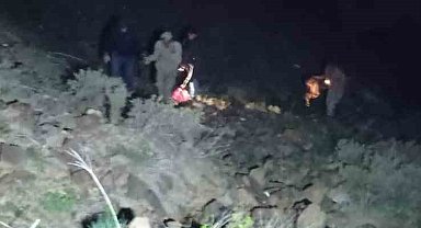 Yürüyüş Yapan Köylüler Dağlık Alanda Mahsur Kaldılar