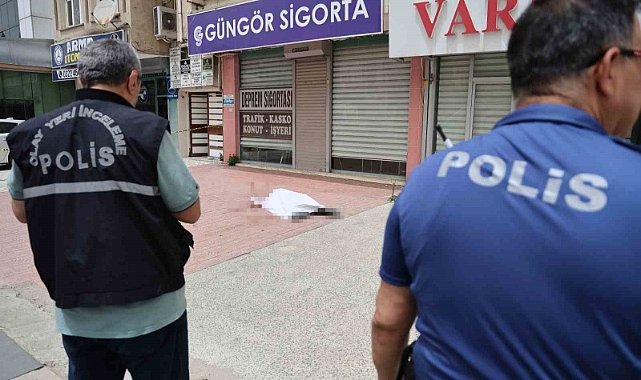5.kattan düşen yaşlı adam hayatını kaybetti