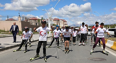 Ağrı'da 15-19 Mayıs Gençlik Haftası Kutlamaları Devam Ediyor (Videolu Haber)