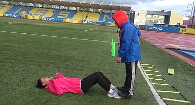 (Videolu Haber) Ağrı´da badminton tutkusu milli takıma ulaştırdı