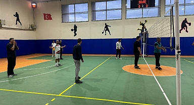 Ağrı’da kurumlar arası voleybol turnuvası başladı