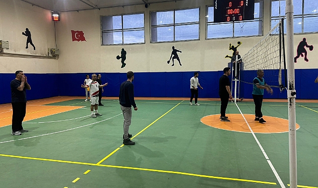 Ağrı’da kurumlar arası voleybol turnuvası başladı