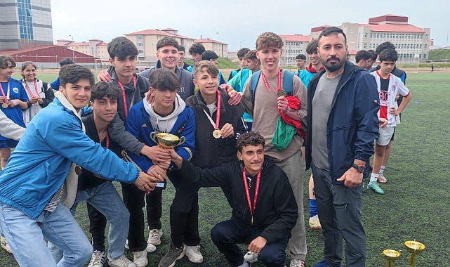 Ağrı’da "Sokaklar Bizim" futbol turnuvası sona erdi