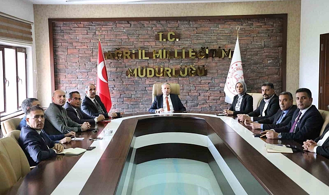 Ağrı Milli Eğitim Müdürü Kökrek'ten "Türkiye Yüzyılı Maarif Modeli"ne destek