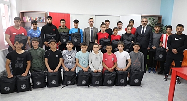 Ağrı’nın sporcu gençleri gururlandırmaya devam ediyor