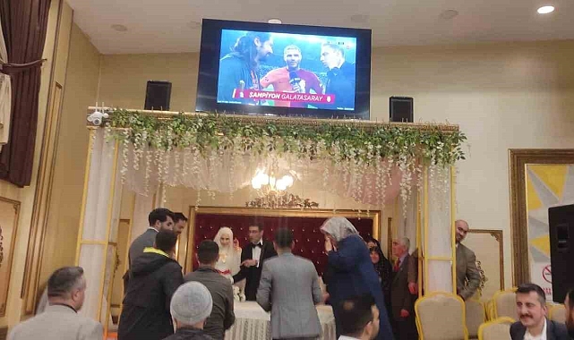 Ağrı'da düğün töreninde şampiyonluk coşkusu