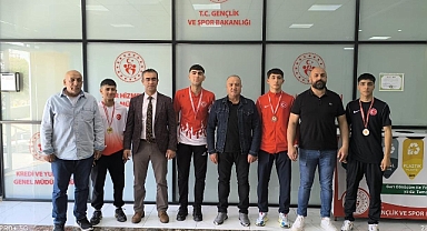 Ağrılı sporculardan İl Müdürü Din’e ziyaret