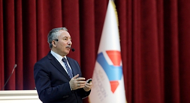 AİÇÜ’de “Cübbe Giyme” Töreni