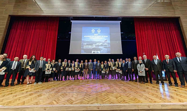 Akademik Bilim, Sanat ve Spor Ödülleri sahiplerini buldu