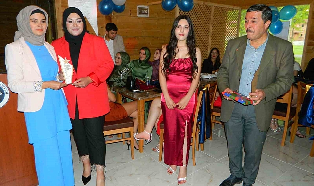 Ardahan Posof Meslek Yüksek Okulunda mezuniyet coşkusu
