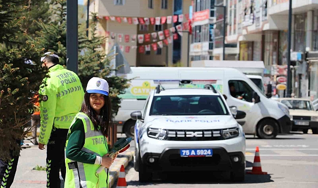 Ardahan'da trafik farkındalığı etkinliği