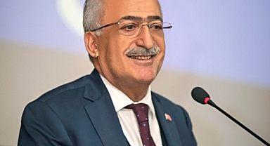 Atatürk Üniversitesi Rektörü Çomaklı; "Annelerimizin hakları, emekleri asla ödenemez"