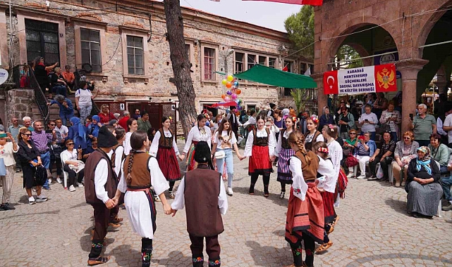 Ayvalık, Teferic ve balkan renkleriyle şenlendi
