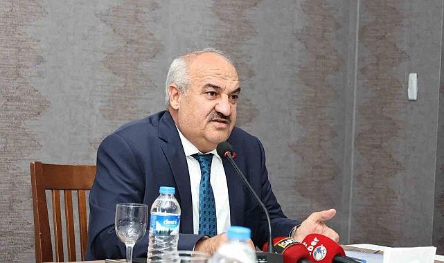 Başkan Akpunar, Aziziye Belediyesi'nin borçlarını açıkladı