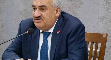 Başkan Akpunar başka partiye geçmek söz konusu bile değil