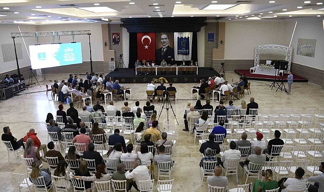Başkan Günel: ’Kuşadası’nın menfaatleri siyasetin üzerindedir’