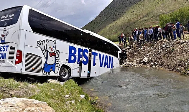 Bitlis'te yolcu otobüsü dereye uçtu: 7 yaralı
