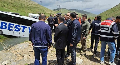 Bitlis'te yolcu otobüsü dereye yuvarlandı: 5 yaralı