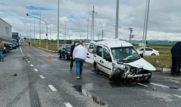 Çevre yolunda can pazarı; 6 Yaralı