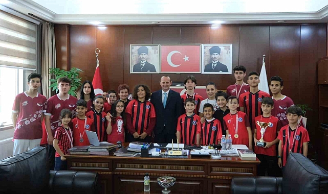 Çiftlikköy’ün dartçıları 12’den vurdu