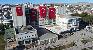 Dev kazanlar depremzede vatandaşlar için kaynıyor