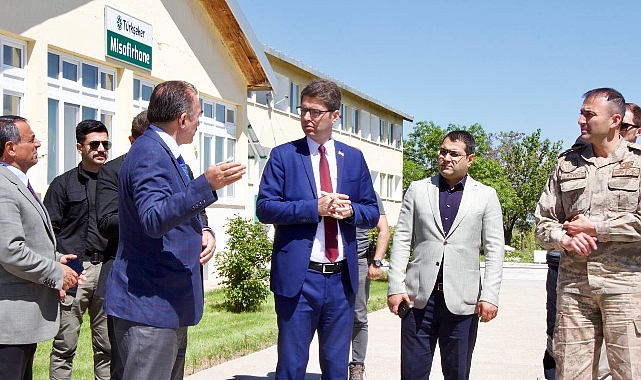 Erciş Kaymakamı Murat Karaloğlu Erciş Şeker Fabrikasını Ziyaret Etti