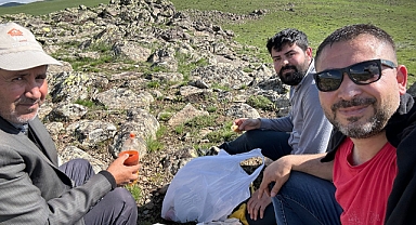 Erciş'te Okul Müdürü yaylada doğa ile iç içe bir hafta sonu geçirdi (Videolu Haber)