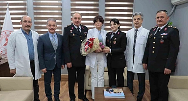 Erzincan'da Jandarma Hemşirelere jest yaptı