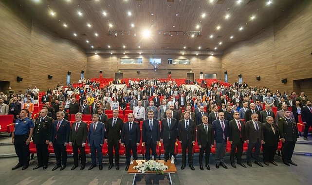 Erzincan'da 3. Ar-Ge Proje Pazarı ve Üniversite Tanıtım Fuarı gerçekleşti