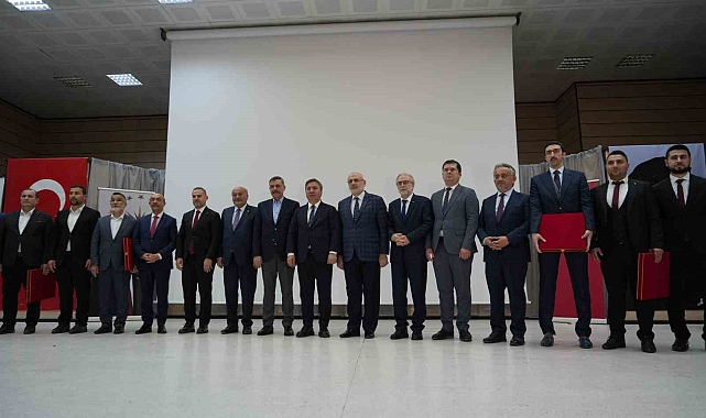 Erzincan'da Hafız Vali, "Hafız Kal" yarışmasının birincisi oldu