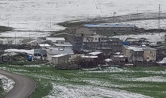 Erzurum Aşkale'ye kış geri geldi