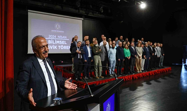 Erzurum Atatürk Üniversitesi'nde Nisan ayı Bilimsel Teşvik töreni düzenlendi