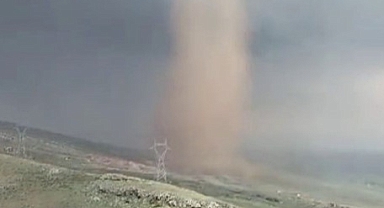 Erzurum'da hortum çatı uçurdu