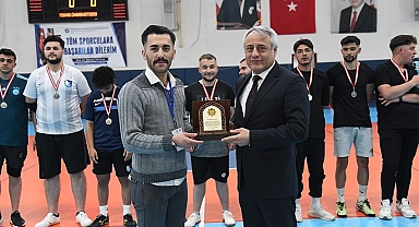 Erzurum Teknik Üniversitesi deprem felaketinde hayatını kaybeden Rabia'yı unutmadı