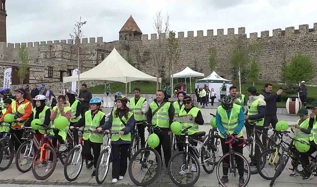 Erzurum'da bisiklet turu etkinliğine yoğun ilgi