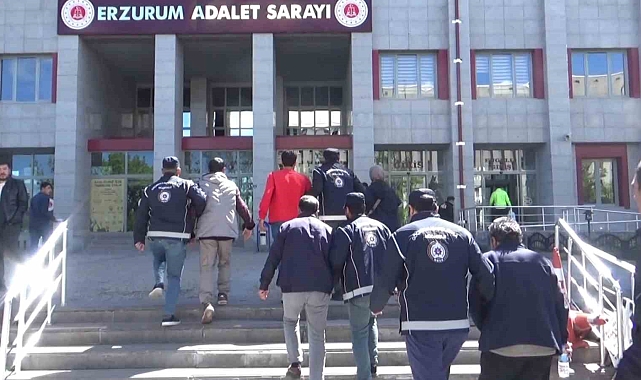 Erzurum'da kaçak göçmen operasyonu: 13 kaçak göçmen yakalandı