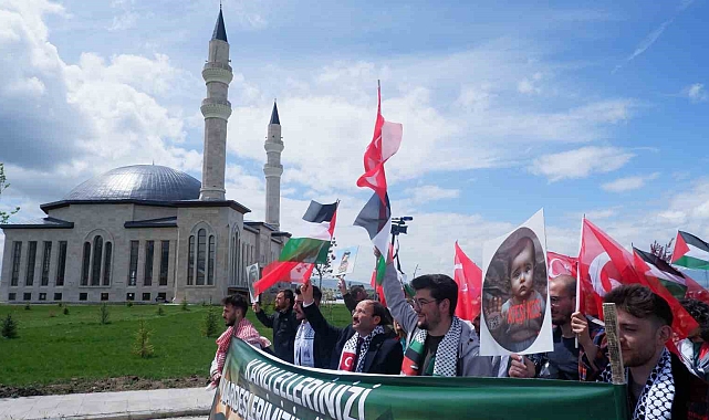 Erzurum'da üniversite öğrencileri Filistin'e destek için yürüdüler
