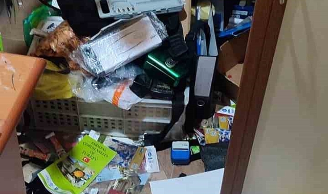 Erzurum'un Uzundere ilçesinde kafeye giren hırsızlar meşrubat içip eğlendi