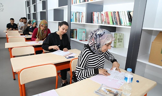 Gençlere Üsretsiz LGS ve YKS Eğitimi Veriliyor