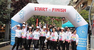 Hakkari'de postacılar 52'nci Postacı Yürüyüşü için yarıştı