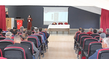 Hamur’da kadına yönelik şiddetle mücadele semineri verildi