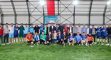 Hamur'da Kurumlar Arası Futbol Turnuvası sona erdi