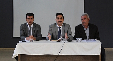 Hamur Kaymakamı Yıldırım, muhtarlarla buluştu