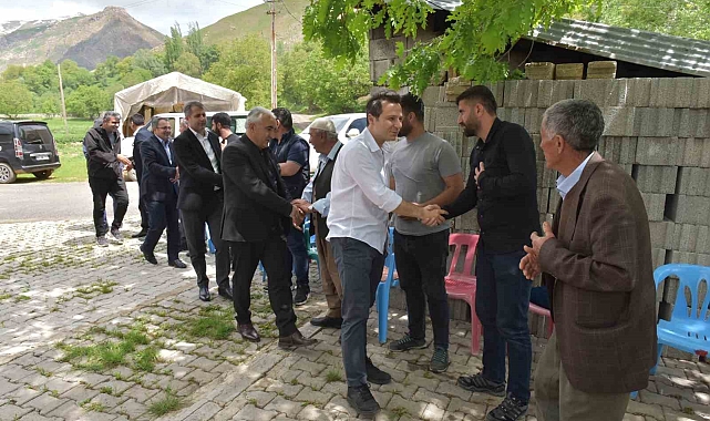 Karadağ: "Halkımız hizmetin en iyisine layık"