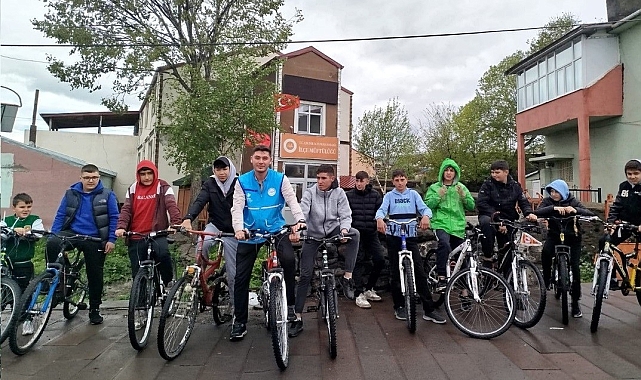 Kars'ta gençler Camiye pedal çevirdi