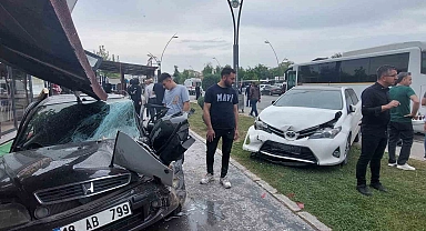 Malatya'da kontrolden çıkan kamyon ortalığı savaş alanına çevirdi