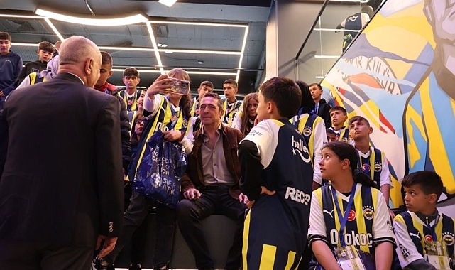 Malatyalı depremzede çocuklara Fenerbahçe Başkanı Ali Koç'tan sürpriz