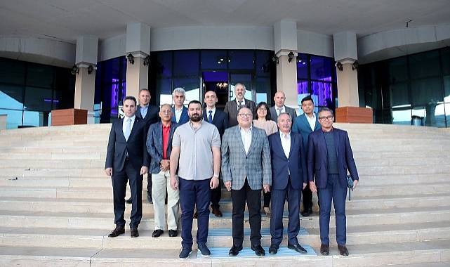 Malezya'nın Ankara Büyükelçisi Kamal'dan AİÇÜ’ye ziyaret