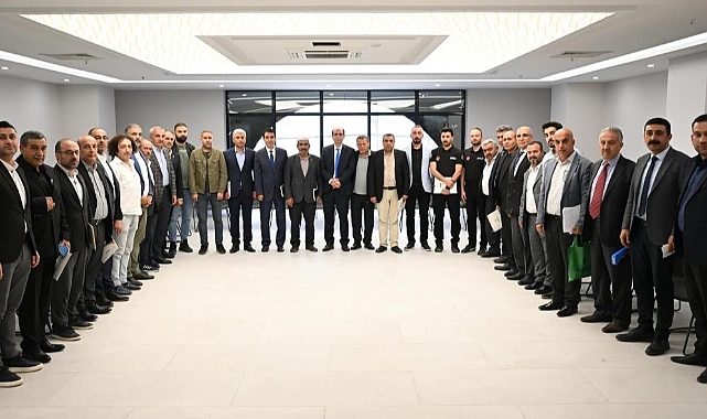 Muhtarlar Sıkıntılarını Başkan Geçit'e Sundular