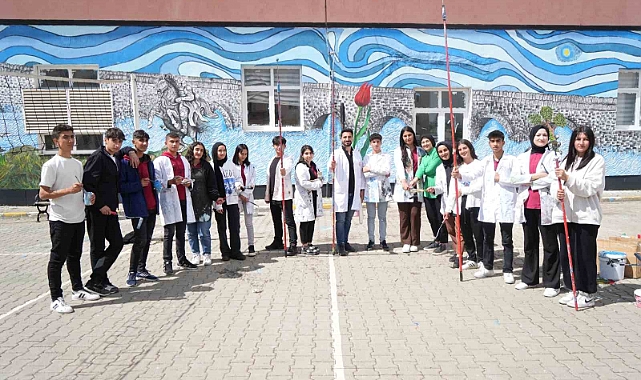 Muş'ta öğrenciler okullarının duvarlarını sanat eserine dönüştürdüler
